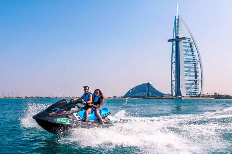 Dubai: Burj Al Arab, Burj Khalifa, Fotos & Videos Jetski. Foto: GetYourGuide Dubai: Burj Al Arab, Burj Khalifa, Fotos & Videos Jetski. Foto: GetYourGuide