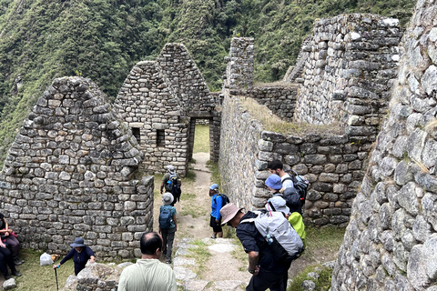 Inca Trail to Machu Picchu and Puerta del Sol Inca Trail to Machu Picchu and Puerta del Sol Panoramic Train
