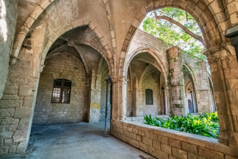 Barcelone : visite, château de Montjuïc, téléphériqueVisite privée