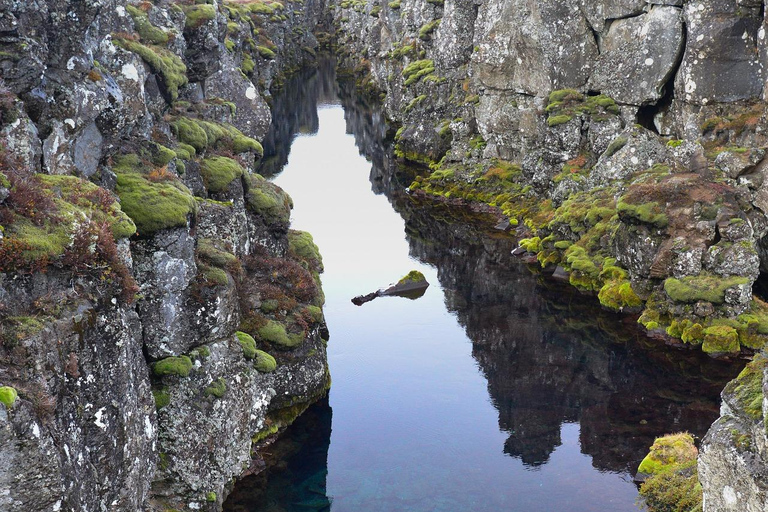 3-Day Golden Circle & South Coast Tour with Glacier Hike