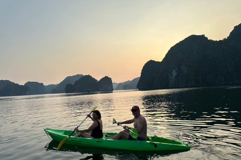 Ha Noi: 2 days Lan Ha Bay - hiking, biking, kayaking
