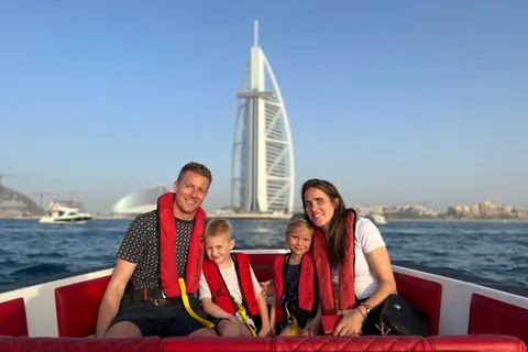 Dubai: Atlantis, & Burj Al Arab -näkymä.