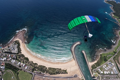 Sydney, Shellharbour: skoki spadochronowe z lądowaniem przy plażySydney, Shellharbour: skok spadochronowy z lądowaniem na plaży