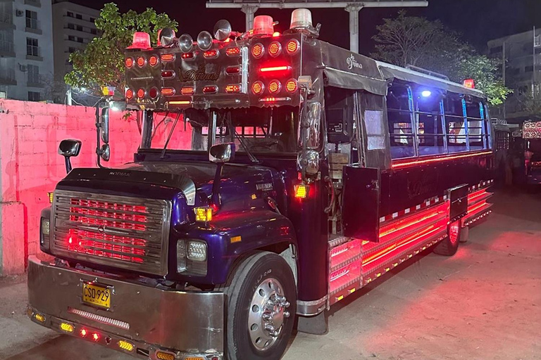 Santa Marta: Rumba noturna em Chiva em Santa MartaSanta Marta: festa noturna em Chiva em Santa Marta