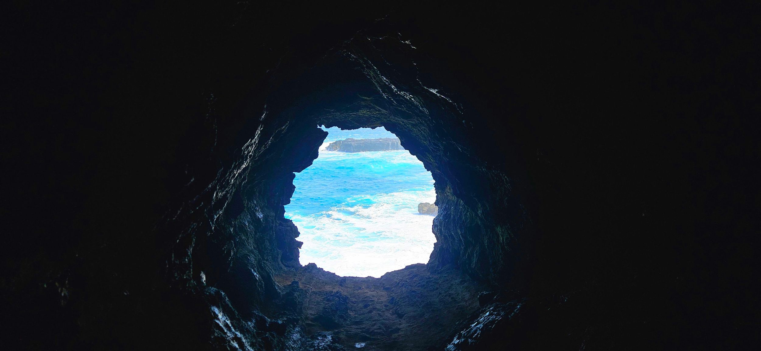 Entdecke Polynesien: Rapa Nui, Natur und Abenteuer