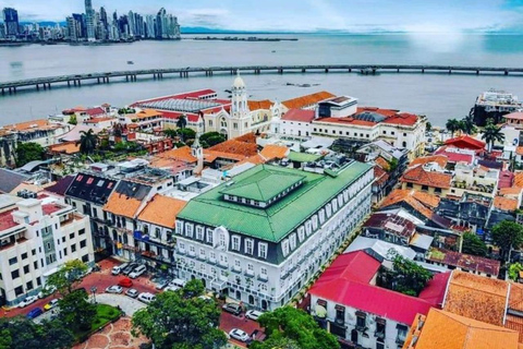 Panama City: Canal, Casco Antiguo, and Amador Tour