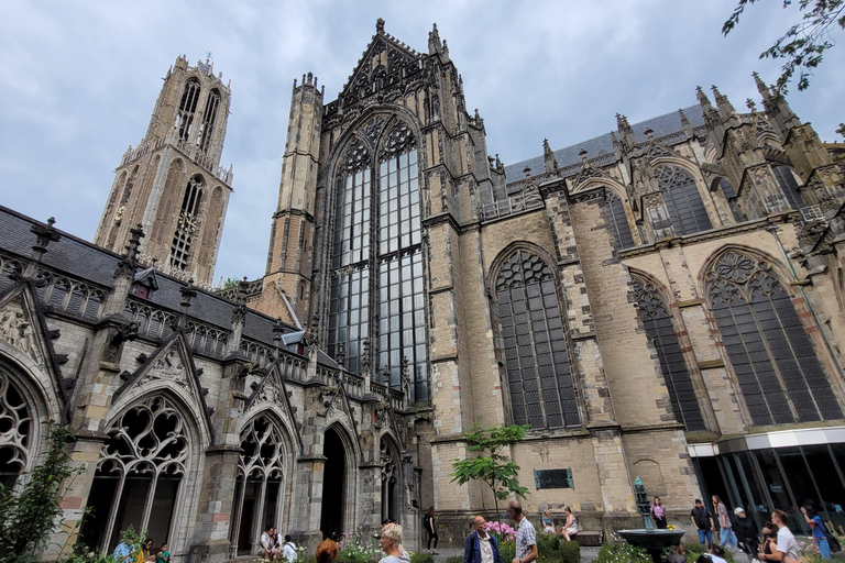 Amsterdam-Utrecht: Private Walking Tour with Local Guide