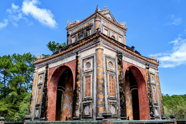 Hue : Deluxe Walking Tour to Imperial City with Local Guide Hue Imperial City Walking Tour