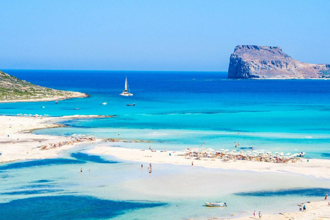 Au départ de Kissamos : Croisière en catamaran de luxe à Balos et Gramvousa