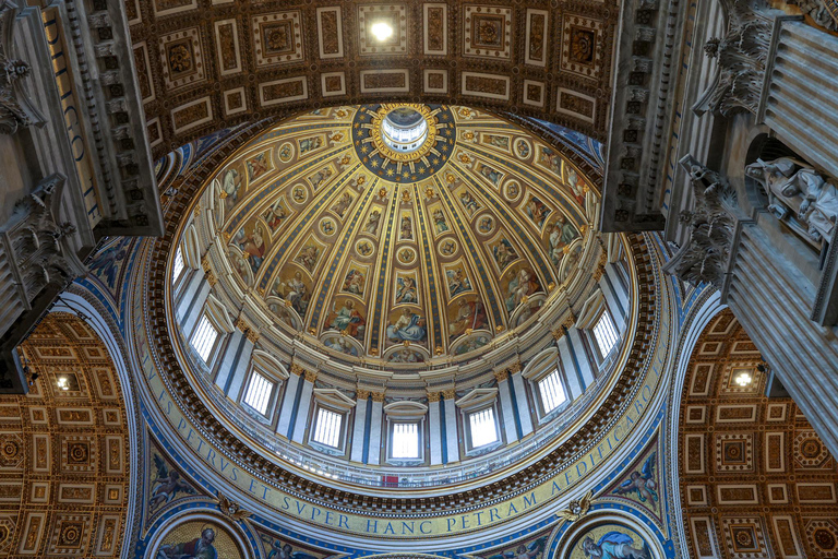 Rome: St. Peter’s Basilica & Underground Tombs Tour Group Tour in French