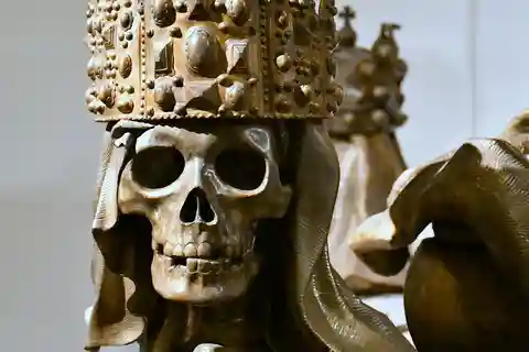 From Bones to Gods: Capuchin Crypt to Pantheon walking tour
