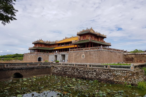 Hue Half-Day Tour: Perfume River & Imperial Citadel, Market