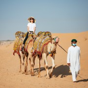 ドバイ：砂漠サファリ 半日ツアー（ラクダ乗り＆4輪バギー走行オプションあり）