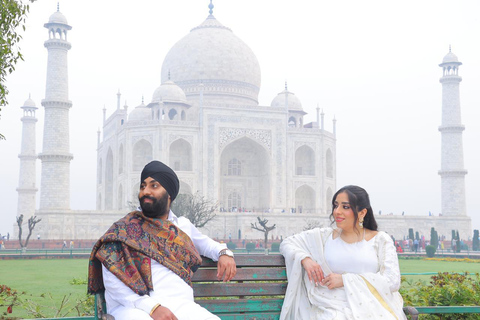 From Delhi: Overnight Agra Tour With Fatehpur Sikari By Car