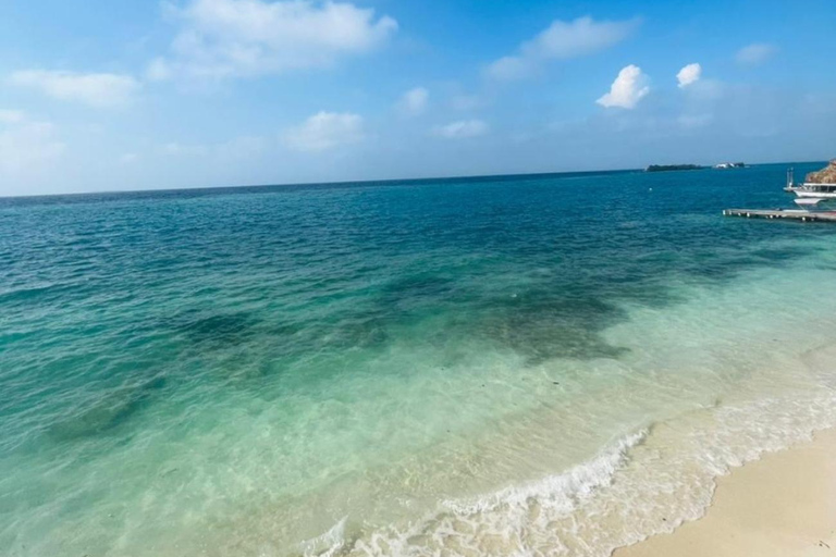 Cartagena: Sol y Papaya Beachclub - Daytour in Isla Grande!