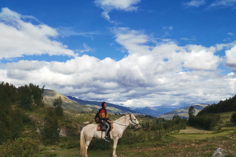 Cusco: Horseback Riding Tour to Inca Temples and Viewpoints