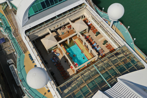 Cruzeiro de barco sem fila e visita guiada ao centro histórico de BerlimCruzeiro de barco sem filas e visita guiada ao centro histórico de Berlim