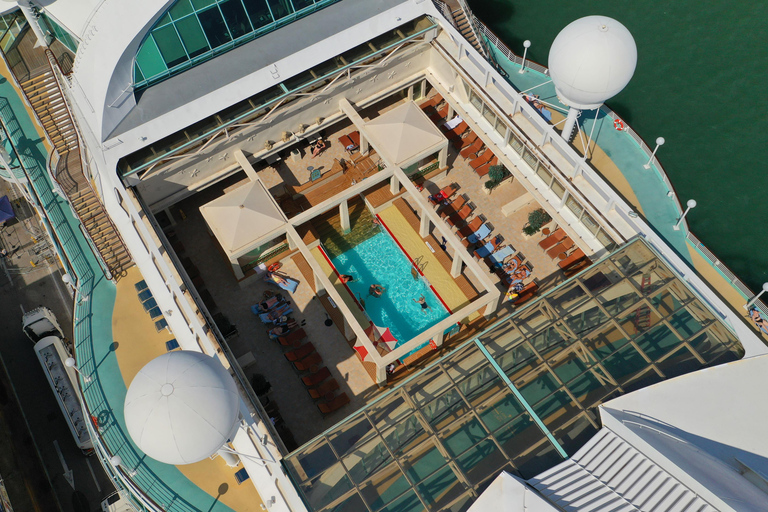 Cruzeiro de barco sem fila e visita guiada ao centro histórico de BerlimCruzeiro de barco sem filas e visita guiada ao centro histórico de Berlim