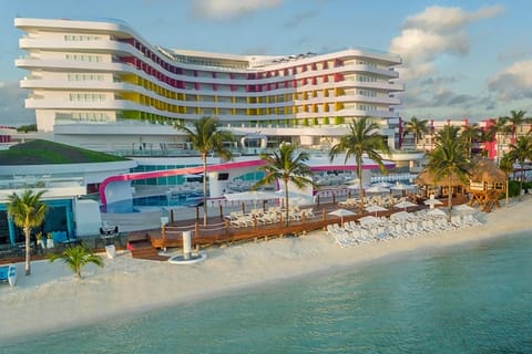 Private Shuttle CUN Airport to Temptation Cancun Resort