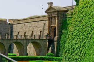 Barcelona: Rundgang mit Burg Montjuic und Seilbahn