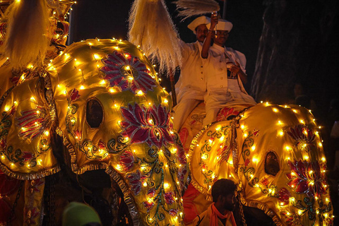 From Colombo: 2-Day Curated Kandy Esala Perahera Experience