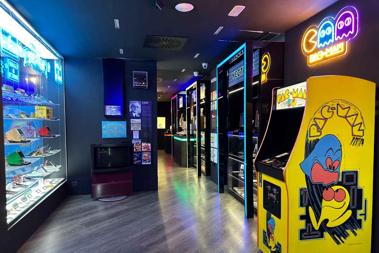 Malaga: OXO Video Game Museum Ticket Entry