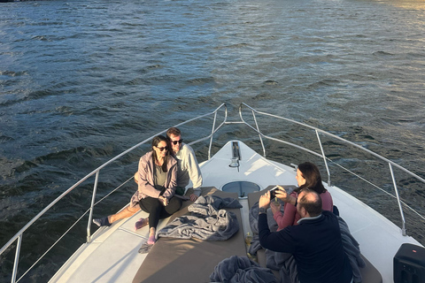 Porto: Luxury 7 Bridges Cruise, Port Wine Tasting & Sunset Shared Sunset Cruise with Welcome Drink