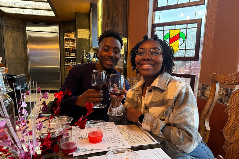 Visite panoramique de Las Vegas/Pahrump avec dégustation de vin et nourritureLas Vegas / Pahrump Dégustation de vins et collations