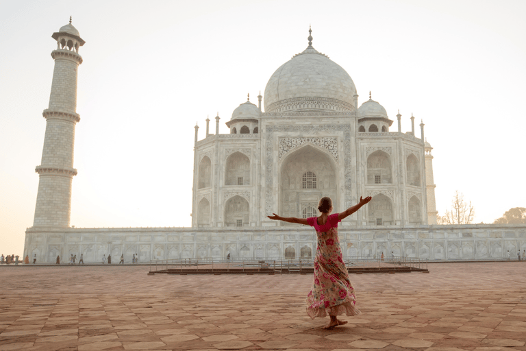 Golden Triangle Saga: A Story Behind Every Monument Tour With Tour Guide and AC Car