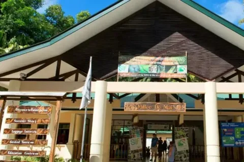 Praslin : Tour (Shared)