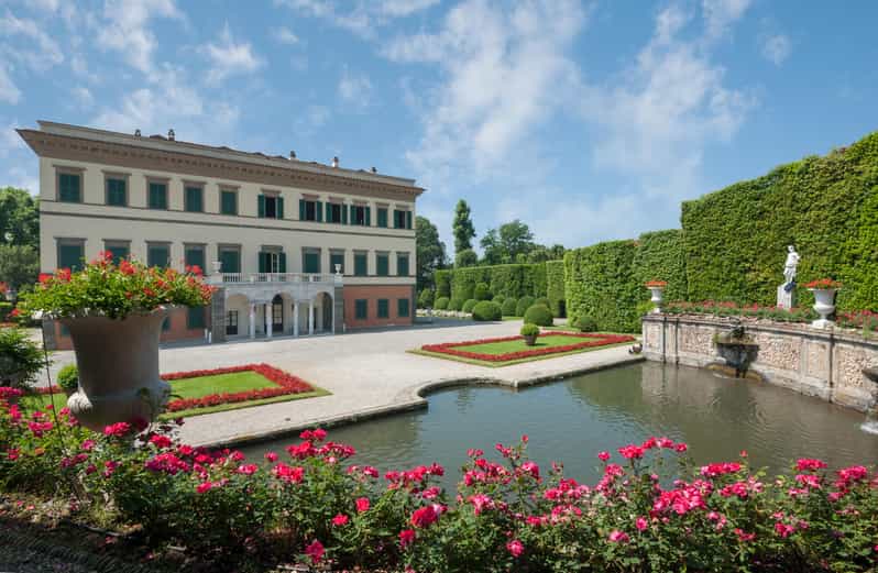 Lucca: Villa Reale Tour with Wine and Olive Oil Tasting