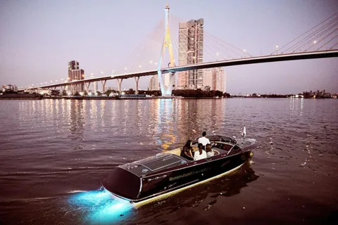 Bangkok: Chaophraya River Private Hacker Craft Boat Cruise