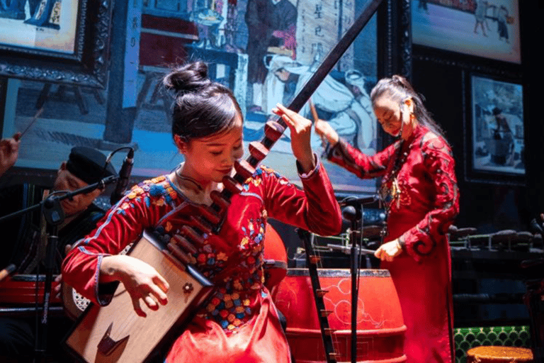 Ho Chi Minh: Open-Top Bus Tour, Chào Show & Dinner MAIN MENU BUS TOUR with CHÀO SHOW