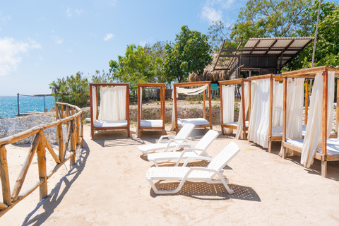 From Cartagena: Full-Day Rosario Islands Tour & Oceanarium
