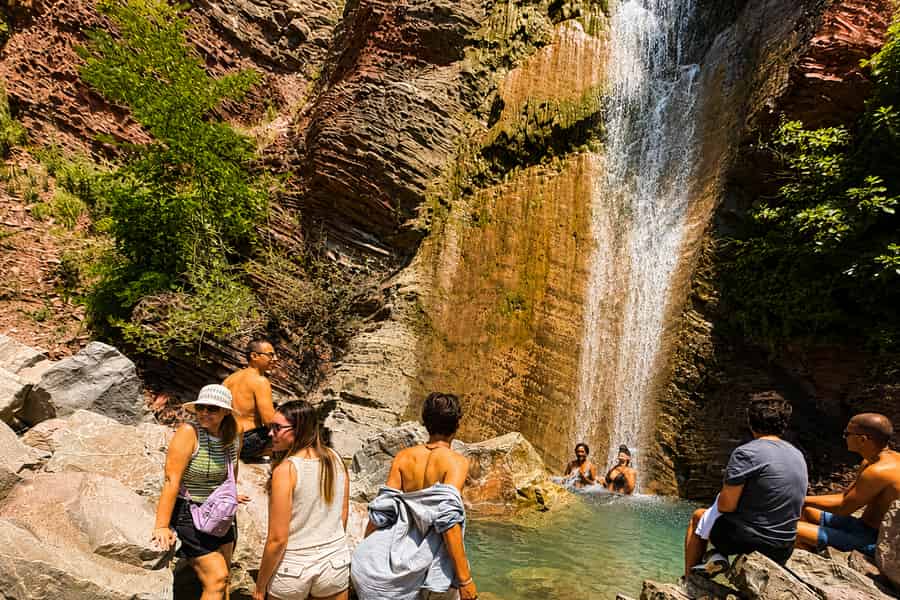 Dajti-Seilbahn, Nationalpark & Shëngjergj-Wasserfall: Tirana, Durrës. Foto: GetYourGuide Dajti-Seilbahn, Nationalpark & Shëngjergj-Wasserfall: Tirana, Durrës. Foto: GetYourGuide