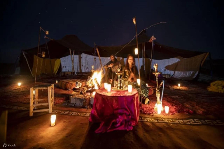 Marrakech: Dinner-Show in der Agafay-Wüste mit Kamelen und Sonnenuntergang