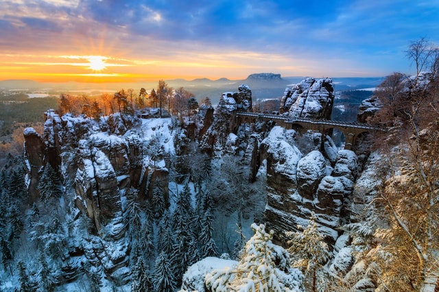 Dresden: Bastei Bridge, Riverboat Gorge & Narnia Rocks Tour