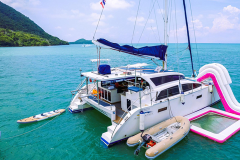 Pattaya: Private Half-Day Boat Trip to Koh Khram or Koh Ped
