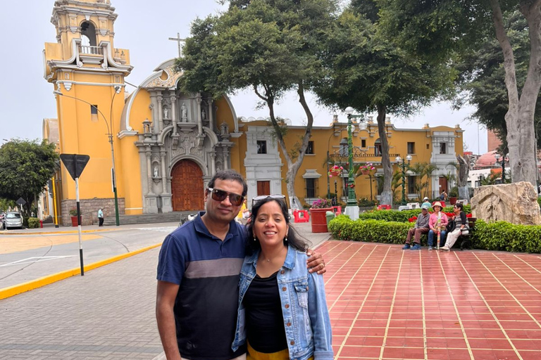 Lima: Private Tour of Barranco, La Herradura, and the Pachacámac Sanctuary