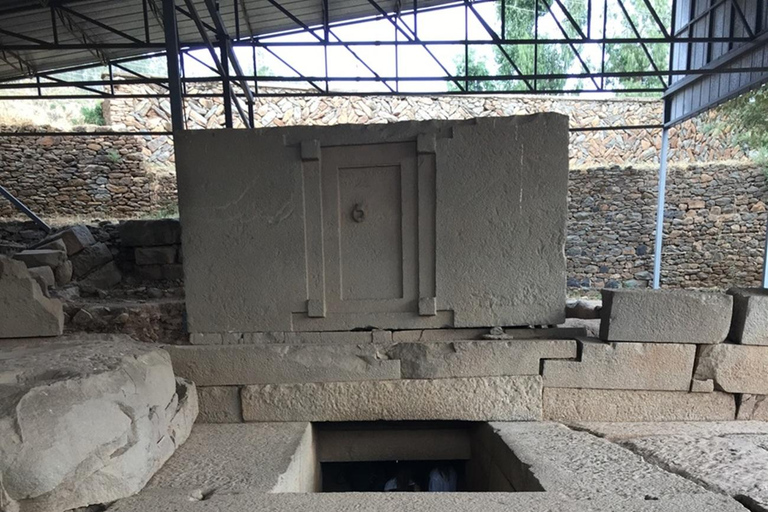 Tigray: iglesias rupestres de Gheralta, Axum y templo de YehaTigray: iglesias rupestres y montañas de Gheralta (2 días)