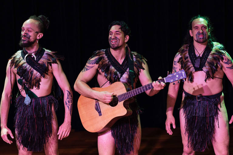 Māori Cultural Experience & Auckland Museum Admission