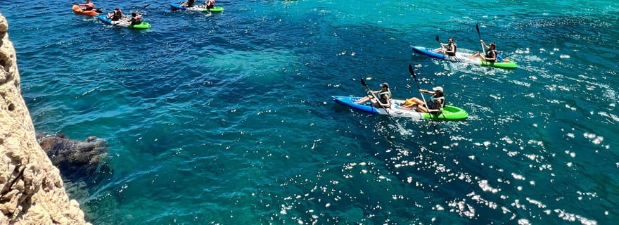 Kayak Granadella Excursion guidée dans les grottes et la crique de Caló