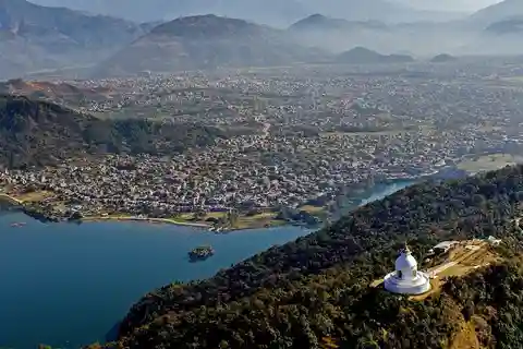 Pokhara: Davi's Fall, Cave & World Peace Pagoda Tour