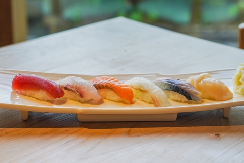 Modern Vegan Night Foodie Tour in Tokyo Gluten-free Seafood Sushi Course