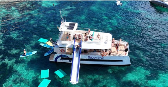 Palma: Deluxe-Katamaran mit Snacks, Getränk, SUP und Schnorcheln