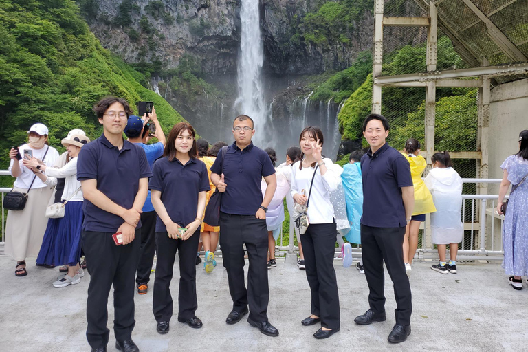 Von Tokio aus: Nikko Tagestour mit Toshogu-Schrein und Wasserfall