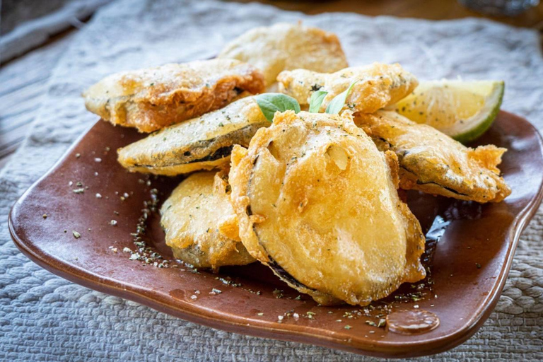 Battambang Evening Bat Cave & Local Home Dinner Experience