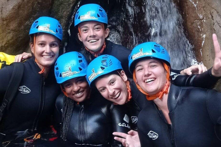 Bolulla: Estret de les Penyes Water Canyoning