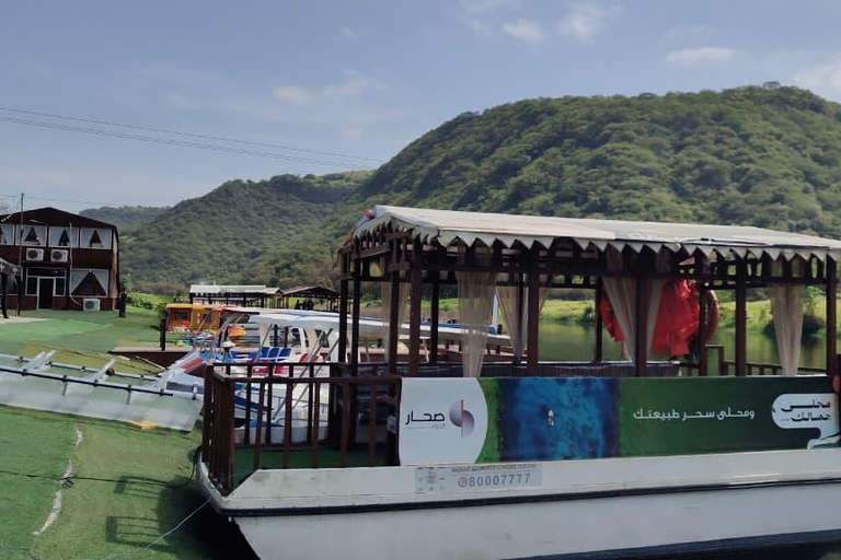 Salalah: Private 5-Day Dhofar Highlights Tour with Guide