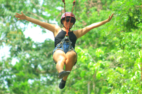 Från Cancún: ATV-, zipline- och Cenote-tur med transport